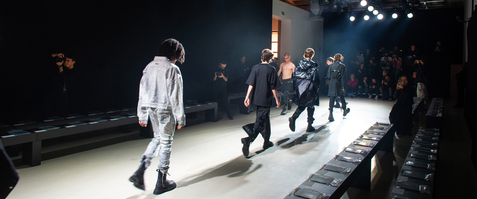 Alternative text - Défilé Tatras x RIOT | Fashion Week Paris | Janvier 2020