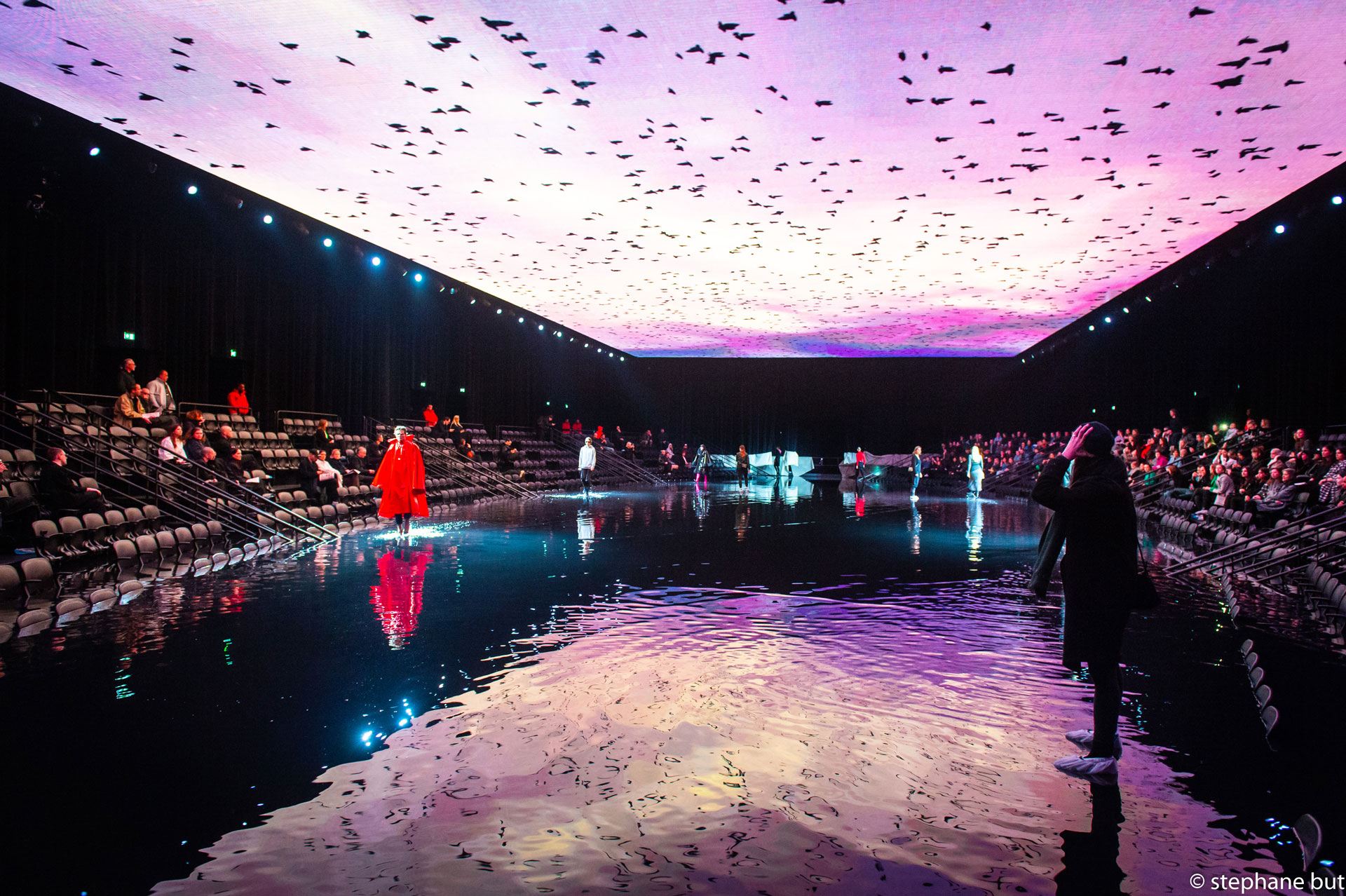 Alternative text - Défilé Balenciaga | Fashion Week Paris | Février 2020