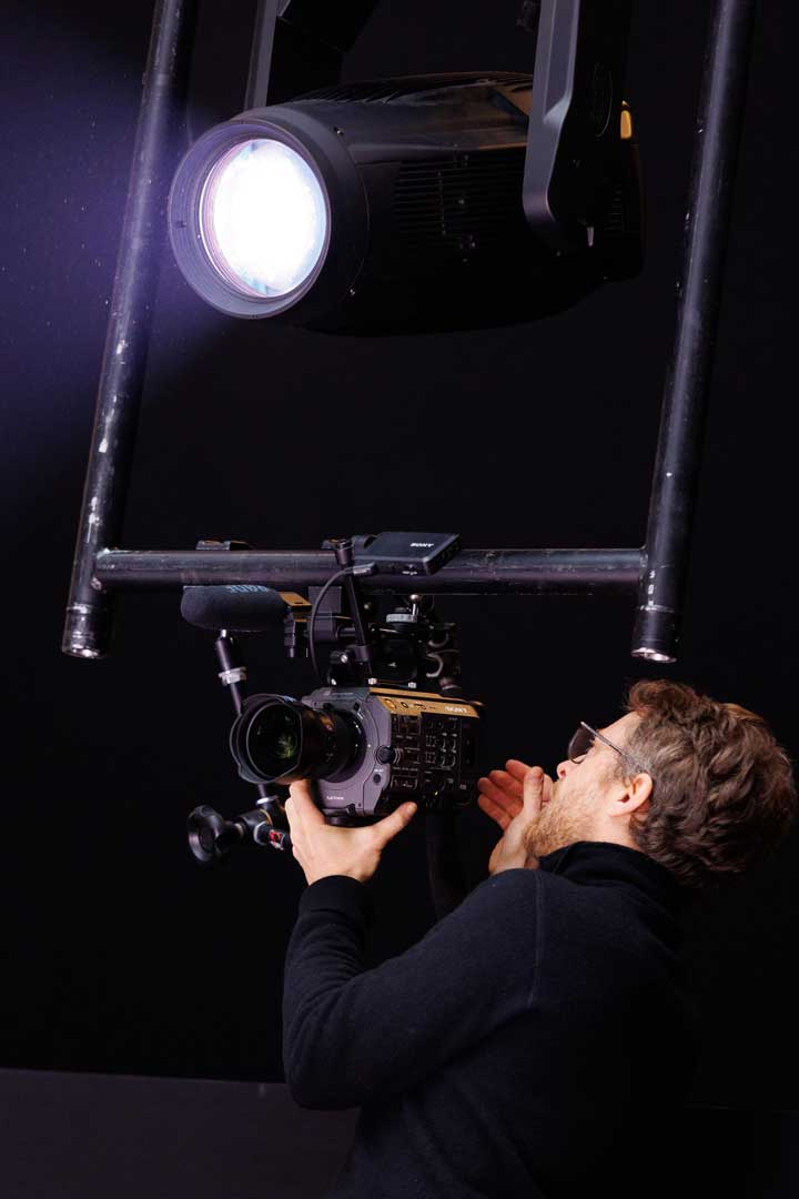 Alternative text - Paris Fashion | ARMANI | Janvier 2023